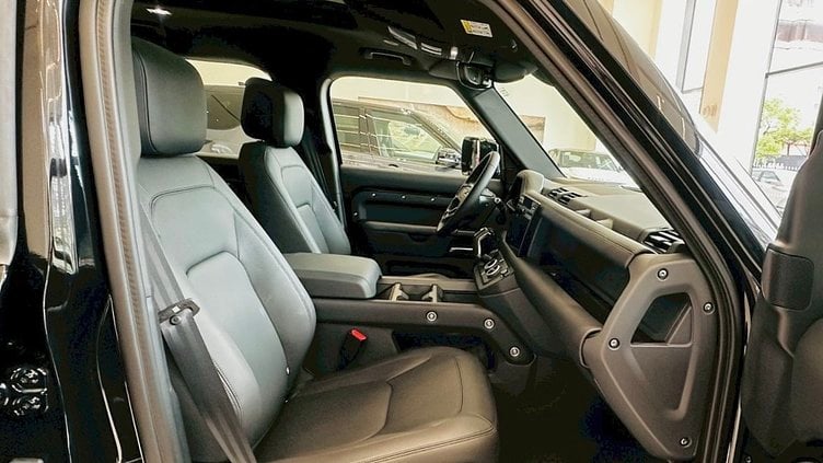 2025 新車 Land Rover Defender 110 Santorini Black D300 X-Dynamic HSE