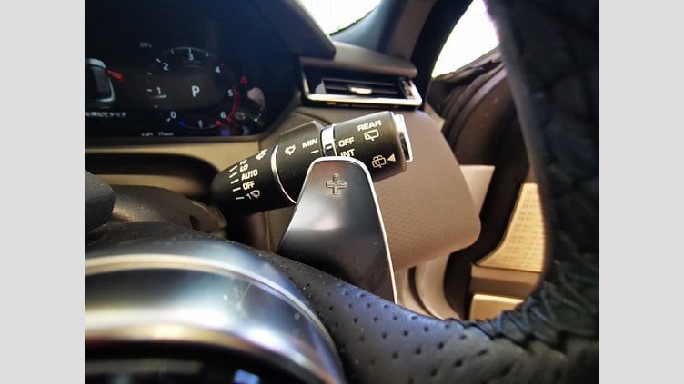 2018 認定中古車 Land Rover Range Rover Velar Yulong White 2.0 litre i4D Diesel RダイナミックSE