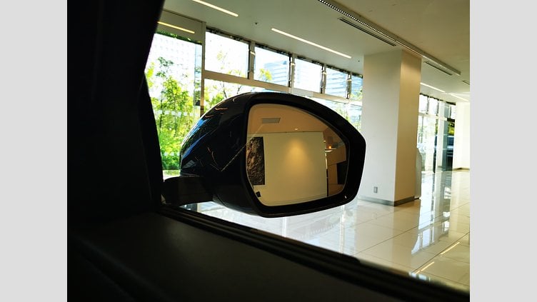 2018 認定中古車 Land Rover Range Rover Velar Yulong White 2.0 litre i4D Diesel RダイナミックSE