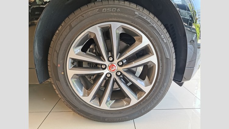 2019 認定中古車 Jaguar F-Pace Narvik Black 2.0 litre i4D Diesel Rスポーツ