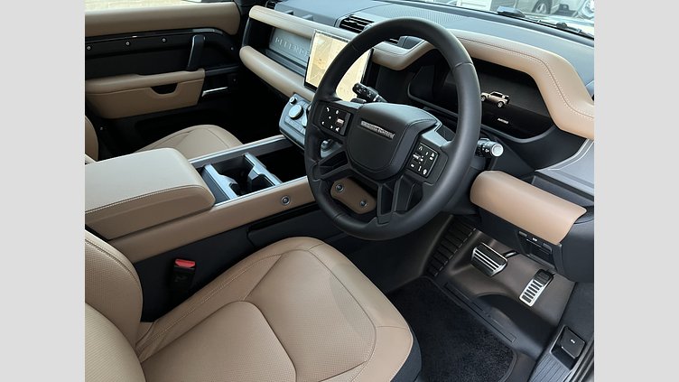 2024 認定中古車 Land Rover Defender 110 カルパチアングレイ P525 ガソリン V8