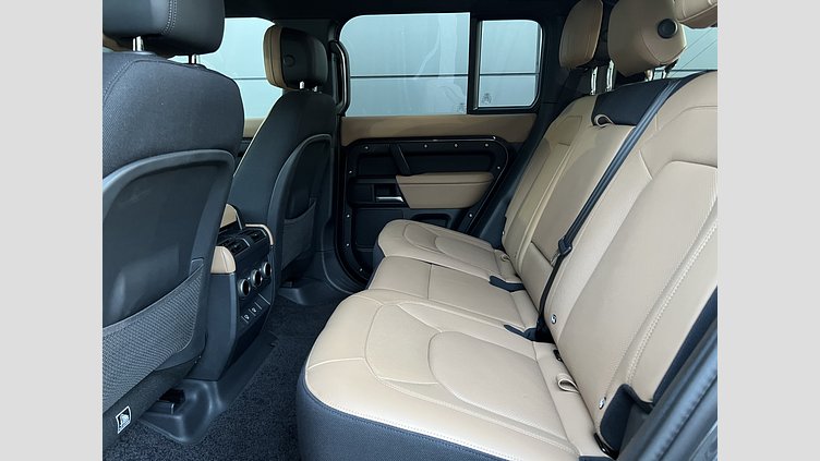 2024 認定中古車 Land Rover Defender 110 カルパチアングレイ P525 ガソリン V8