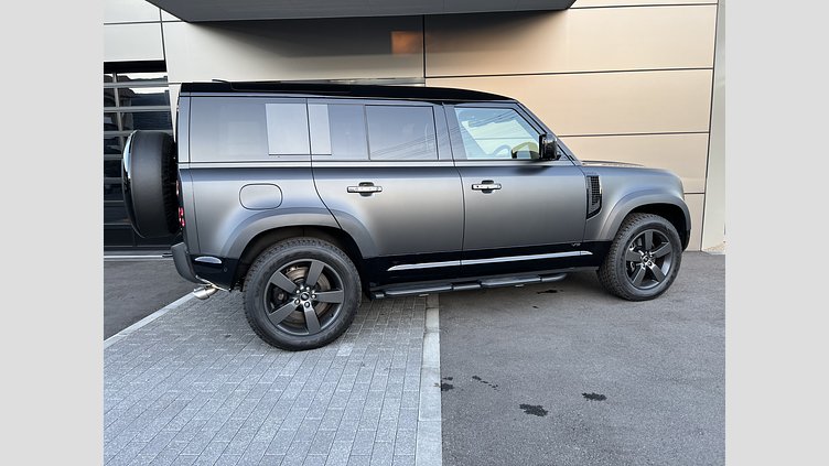 2024 認定中古車 Land Rover Defender 110 カルパチアングレイ P525 ガソリン V8