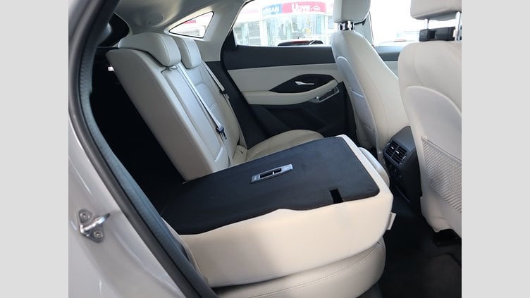 2019 認定中古車 Jaguar E-Pace ボラスコグレー D180 オートマチック全輪駆動 S