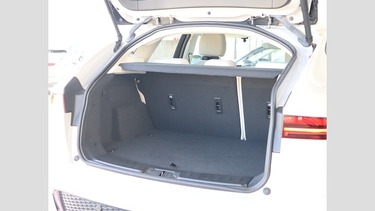 2019 認定中古車 Jaguar E-Pace ボラスコグレー D180 オートマチック全輪駆動 S