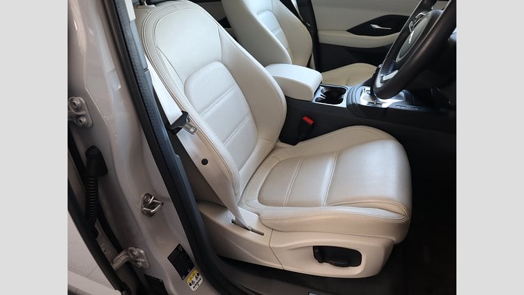 2019 認定中古車 Jaguar E-Pace ボラスコグレー D180 オートマチック全輪駆動 S