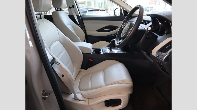 2019 認定中古車 Jaguar E-Pace ボラスコグレー D180 オートマチック全輪駆動 S