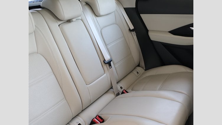 2019 認定中古車 Jaguar E-Pace ボラスコグレー D180 オートマチック全輪駆動 S