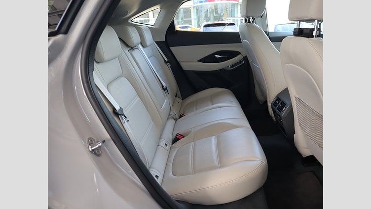 2019 認定中古車 Jaguar E-Pace ボラスコグレー D180 オートマチック全輪駆動 S