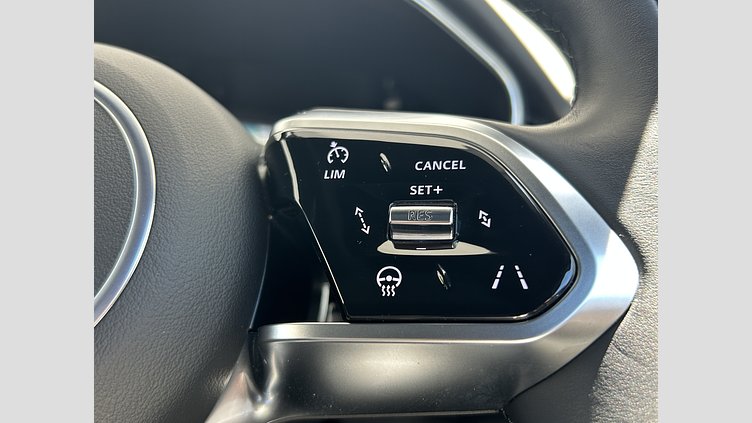 2023 認定中古車 Jaguar F-Pace アイガーグレイ P250 AWD（オートマチック） R-DYNAMIC SE