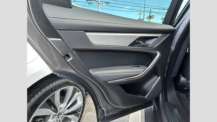 2023 認定中古車 Jaguar F-Pace アイガーグレイ P250 AWD（オートマチック） R-DYNAMIC SE