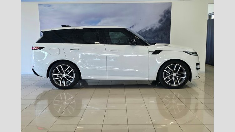 2024 Approved Land Rover Range Rover Velar Fuji White The 2023 Land Rover Range Rover Velar 3.0D Dynamic HSE (D300) is a luxurious SUV with a 3.0-liter diesel engine producing 300 horsepower.   Rover Range Rover Velar  3.0D Dynamic HSE (D300)