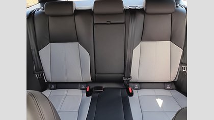 Range Rover Velar 11