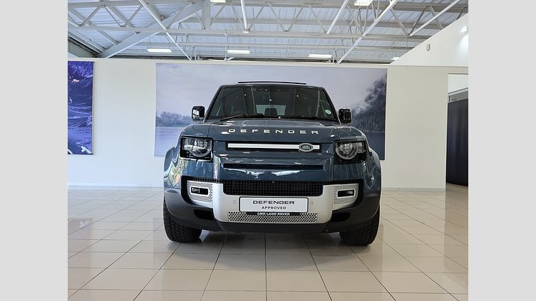 2025 New Land Rover Defender 90 Byron Blue Accompanied with the balance of the 5 year/ 100 000 km plan. FULL SERVICE HISTORY. The 2025 Defender 90 D250 S ) is the ultimate blend of rugged power and luxury. Equipped with a 183 kW, it offers impressive performance both on and off the road.  Land Rover Defender 90 D250 S