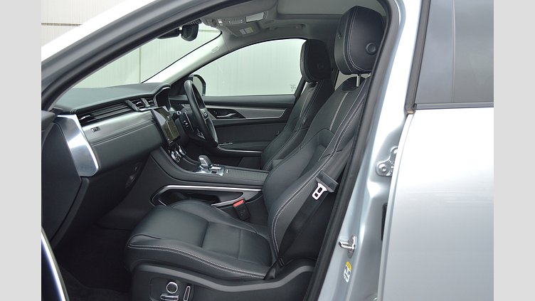 2022 認定中古車 Jaguar F-Pace ハクバシルバー D204 AWD（オートマチック）MHEV R-DYNAMIC SE
