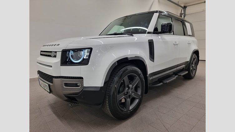 2025 Rabljena vozila Land Rover Defender 110 Fuji White D250 AWD AUTOMATIC MHEV X-DYNAMIC SE 