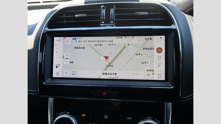 2020 認定中古車 Jaguar XE サントリーニブラック D200 AWD（オートマチック）MHEV 4 door Saloon R-DYNAMIC S