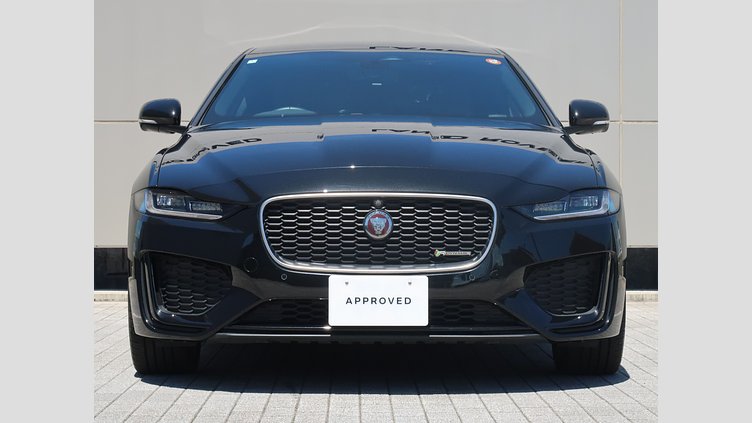 2020 認定中古車 Jaguar XE サントリーニブラック D200 AWD（オートマチック）MHEV 4 door Saloon R-DYNAMIC S
