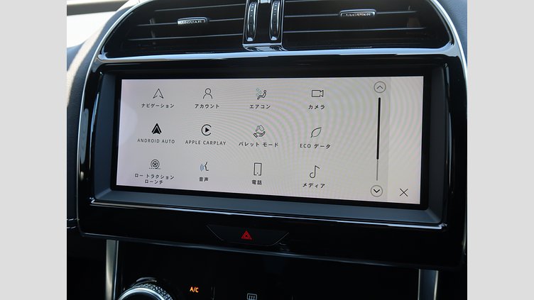 2020 認定中古車 Jaguar XE サントリーニブラック D200 AWD（オートマチック）MHEV 4 door Saloon R-DYNAMIC S