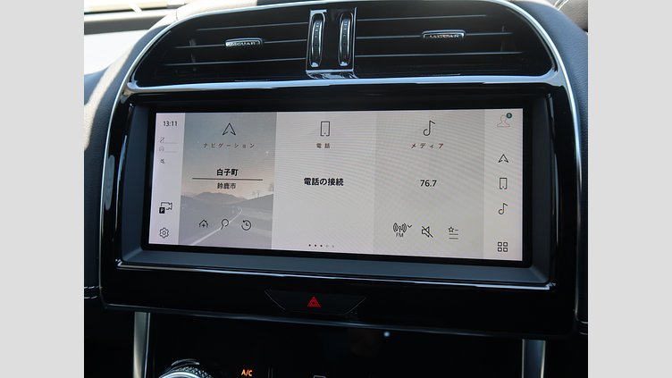2020 認定中古車 Jaguar XE サントリーニブラック D200 AWD（オートマチック）MHEV 4 door Saloon R-DYNAMIC S