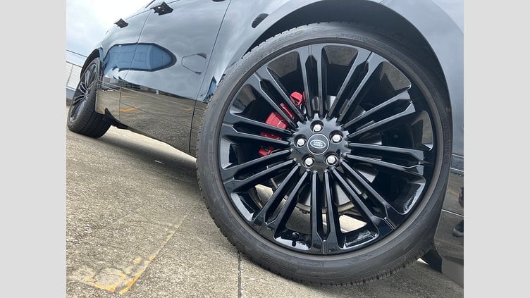 2024 認定中古車 Land Rover Range Rover Velar サントリーニブラック D200マイルドハイブリッド（ディーゼル） スタンダードホイールベース Dynamic HSE