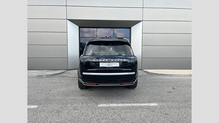 2025 SKLADOVÉ VOZIDLÁ Land Rover Range Rover Čierna Santorini P530 AWD SWB Autobiography