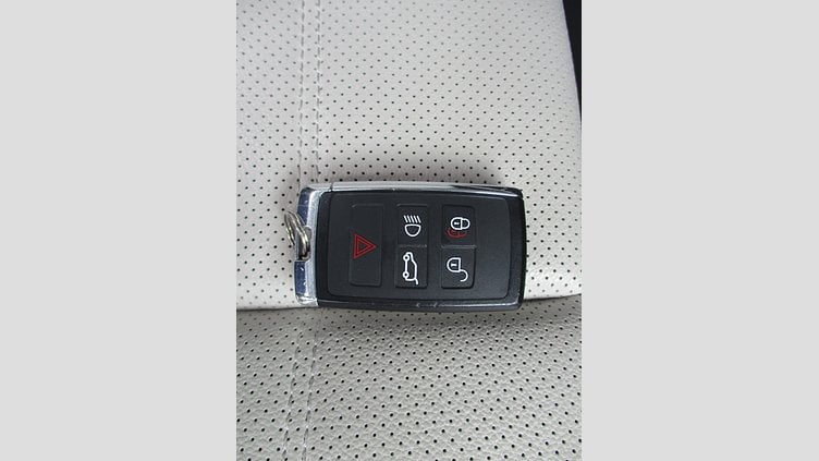 2022 認定中古車 Land Rover Range Rover Velar アイガーグレイ P250 AWD（オートマチック） R-DYNAMIC S