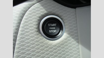 Range Rover Velar 25