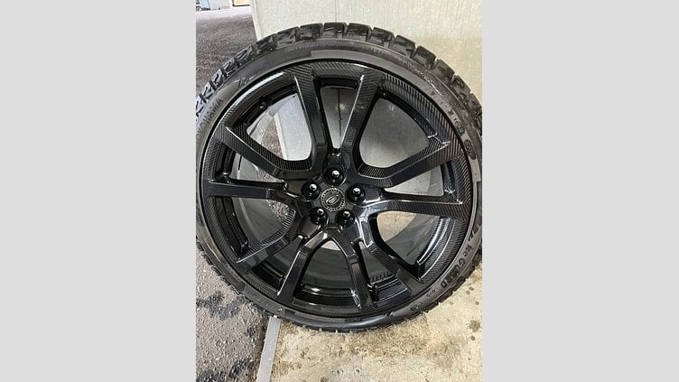 2024 認定中古車 Land Rover Range Rover Sport フラックスシルバー - グロスフィニッシュ P635マイルドハイブリッド スタンダードホイールベース SV EDITION ONE