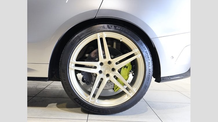 2024 認定中古車 Land Rover Range Rover Sport フラックスシルバー - グロスフィニッシュ P635マイルドハイブリッド スタンダードホイールベース SV EDITION ONE
