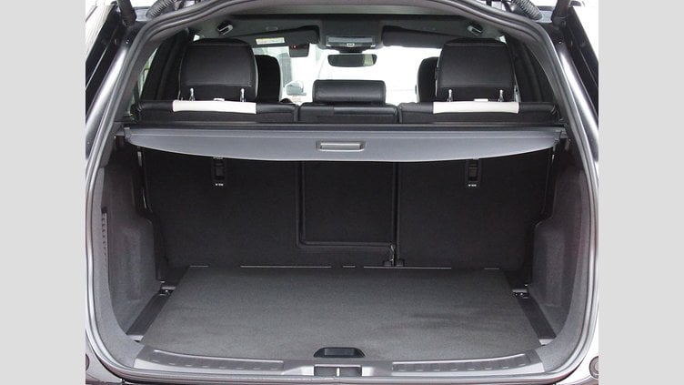 2024 認定中古車 Land Rover Discovery Sport サントリーニブラック プラグインハイブリッド（ガソリン） 標準ホイール Dynamic HSE