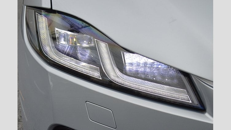 2022 認定中古車 Jaguar F-Pace ハクバシルバー D204 AWD（オートマチック）MHEV R-DYNAMIC SE