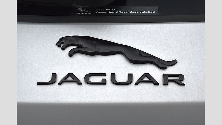 2022 認定中古車 Jaguar F-Pace ハクバシルバー D204 AWD（オートマチック）MHEV R-DYNAMIC SE