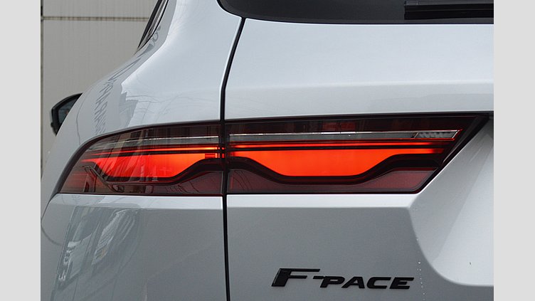 2022 認定中古車 Jaguar F-Pace ハクバシルバー D204 AWD（オートマチック）MHEV R-DYNAMIC SE
