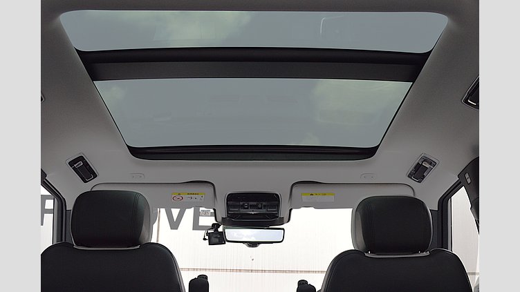 2022 認定中古車 Land Rover Range Rover Sport シャラントグレイ 3.0リッター6気筒300PSターボチャージドディーゼルMHEV（オートマチック） DYNAMIC HSE