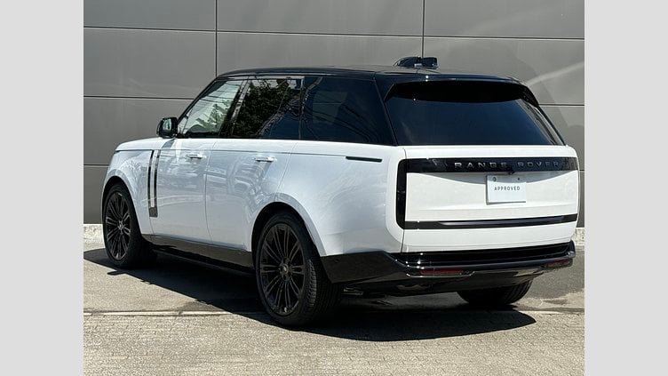 2024 認定中古車 Land Rover Range Rover オストゥーニパールホワイト（お取り扱いの有無については正規ディーラーにお問い合わせください） D300 AWD MHEV（AT） スタンダードホイールベース Autobiography
