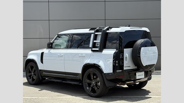 2023 認定中古車 Land Rover Defender 110 ユーロンホワイト D300 AWD（AT） X-DYNAMIC HSE