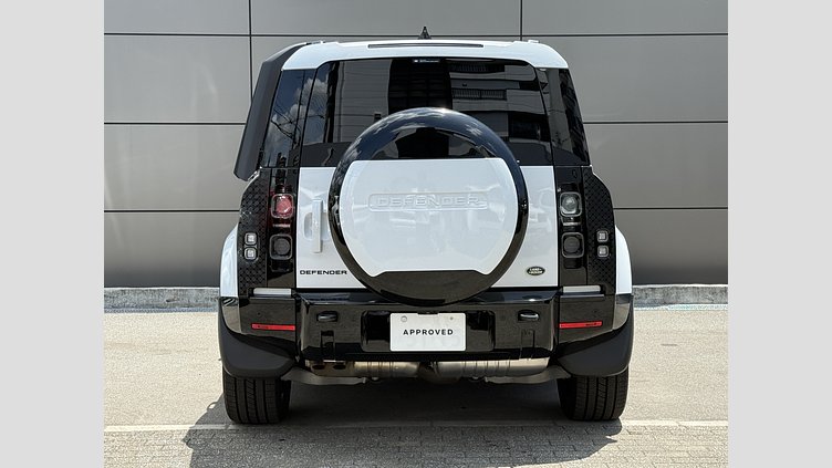 2023 認定中古車 Land Rover Defender 110 ユーロンホワイト D300 AWD（AT） X-DYNAMIC HSE