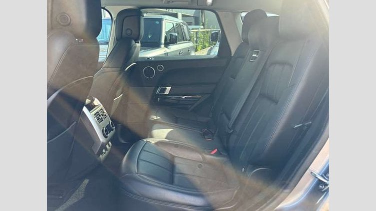 2019 認定中古車 Land Rover Range Rover Sport アイガーグレイ 3.0リッターTDV6ディーゼル（258 PS） SE