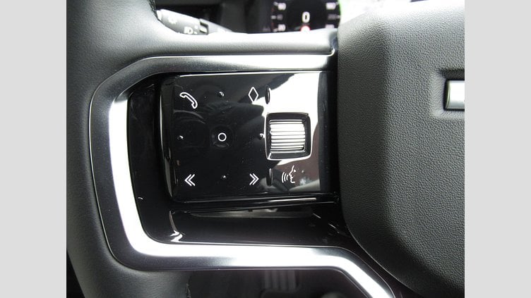 2024 認定中古車 Land Rover Discovery Sport オストゥーニパールホワイト D200マイルドハイブリッド（ディーゼル） 標準ホイール S