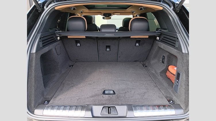 2025 Approved/Jazdené Land Rover Range Rover Sport Čierna Santorini 3.0L PHEV 460PS PHEV Dynamic SE AWD