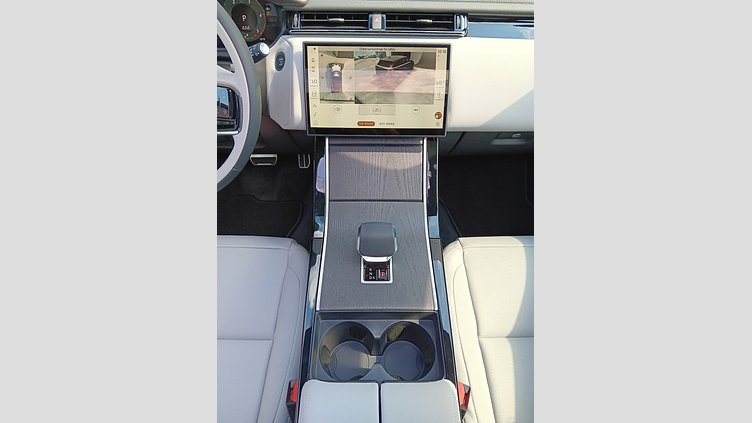 2025 SKLADOVÉ VOZIDLÁ Land Rover Range Rover Velar Charente Grey 3.0D I6 300PS MHEV  Dynamic SE 