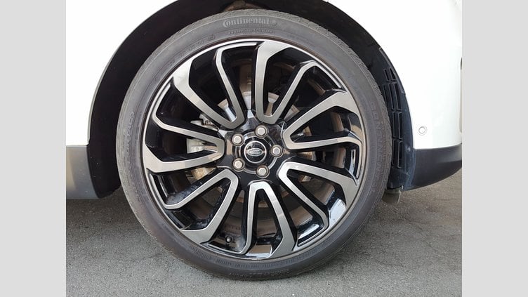 2019 認定中古車 Land Rover Range Rover Sport フジホワイト 3.0リッターTDV6ディーゼル（258 PS） SE
