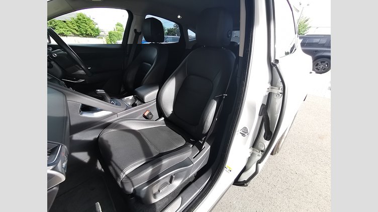2018 認定中古車 Jaguar E-Pace フジ ホワイト D180 オートマチック全輪駆動 S