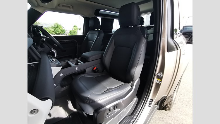 2022 認定中古車 Land Rover Defender 90 ランタオブロンズ P300 AWD（AT） SE