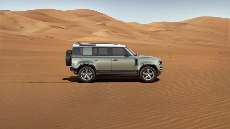 2023 認定中古車 Land Rover Defender 110 パンゲアグリーン P300 AWD（AT） SE