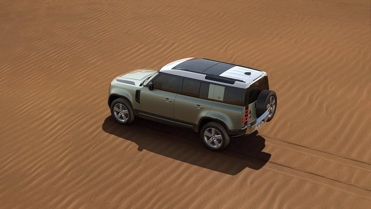 2023 認定中古車 Land Rover Defender 110 パンゲアグリーン P300 AWD（AT） SE