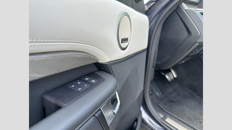 2024 APPROVED Land Rover Discovery Varesine Blue D300 Diesel Mild Hybrid STANDARD WHEELBASE Metropolitan Edition