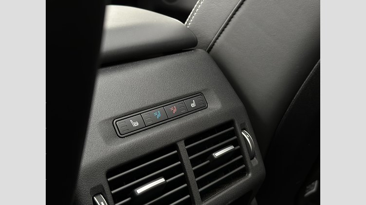 2024 APPROVED Land Rover Discovery Sport Silicon Silver P300e Petrol Plug-in Hybrid Standard Wheelbase Dynamic HSE