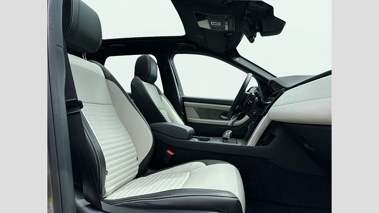 2024 APPROVED Land Rover Discovery Sport Silicon Silver P300e Petrol Plug-in Hybrid Standard Wheelbase Dynamic HSE